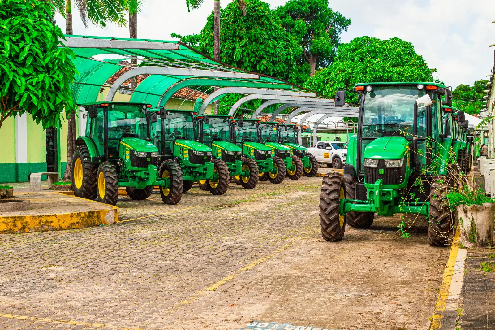 Foto 6 – São João Batista recebe novo trator agrícola para fortalecer a agricultura familiar